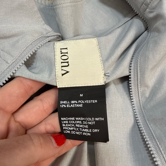 Vuori Men's Gray Windbreaker Jacket - Picture 3 of 4